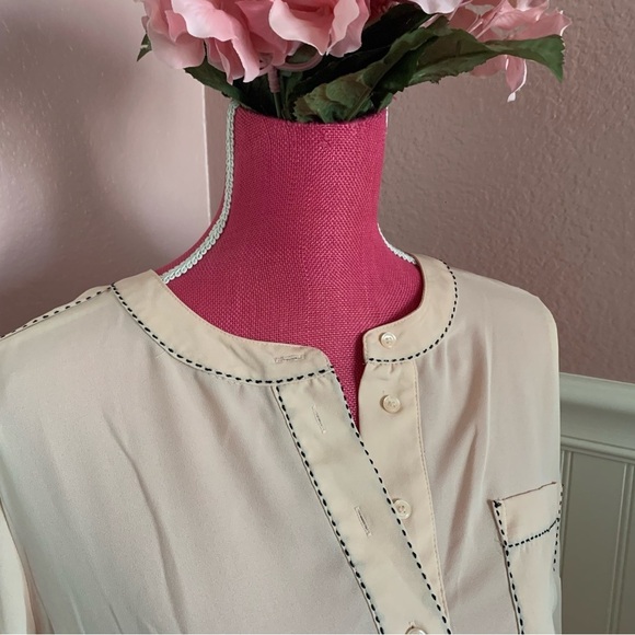 Lane Bryant Nude/Blush V-neck Long Sleeved Blouse, size 14/16, black accent - Picture 8 of 8